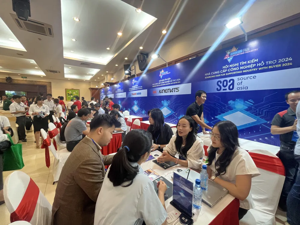 Gói mới cho vay 100.000 tỉ đồng, hỗ trợ lãi suất 100% ở TP.HCM có gì đặc biệt? ảnh 1 hỗ trợ lãi suất