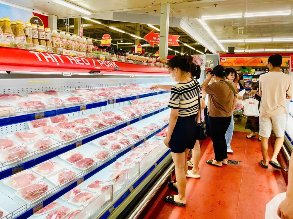 Lo ngại bão số 3, nhiều siêu thị tăng gấp 3 lần thực phẩm thiết yếu cho khu vực phía Bắc ảnh 2 thực phẩm thiết yếu