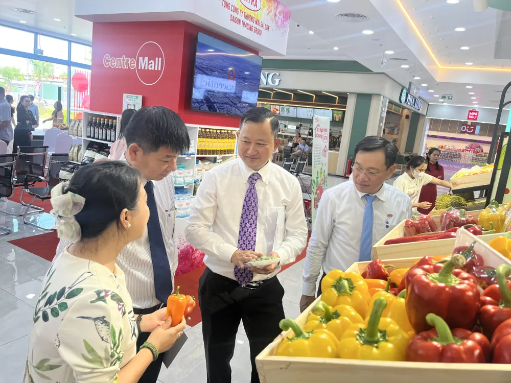 Gần 500 mẫu mã sản phẩm tại tuần lễ giới thiệu sản phẩm Việt Nam ảnh 1 sản phẩm Việt