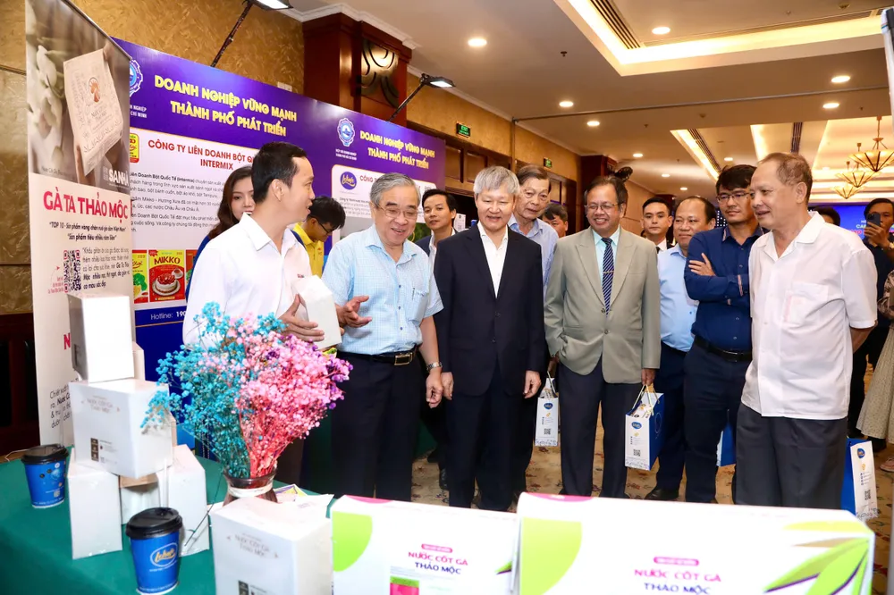 Nhà kinh doanh ‘mách nước’ cách ứng dụng AI bán hàng ảnh 1 ứng dụng AI