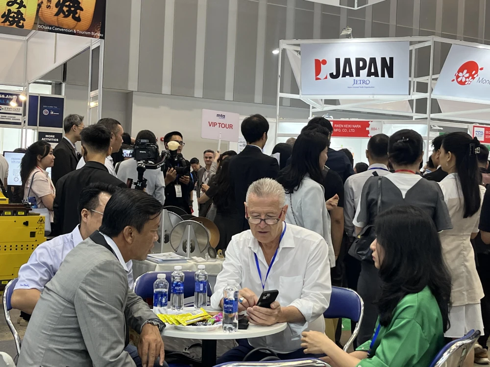 chuyển dịch sản xuất 1.jpg