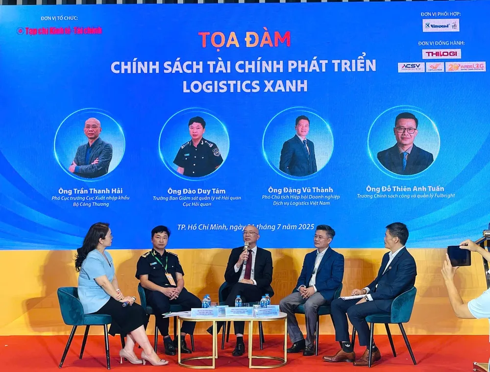 chuyển đổi xanh.jpg