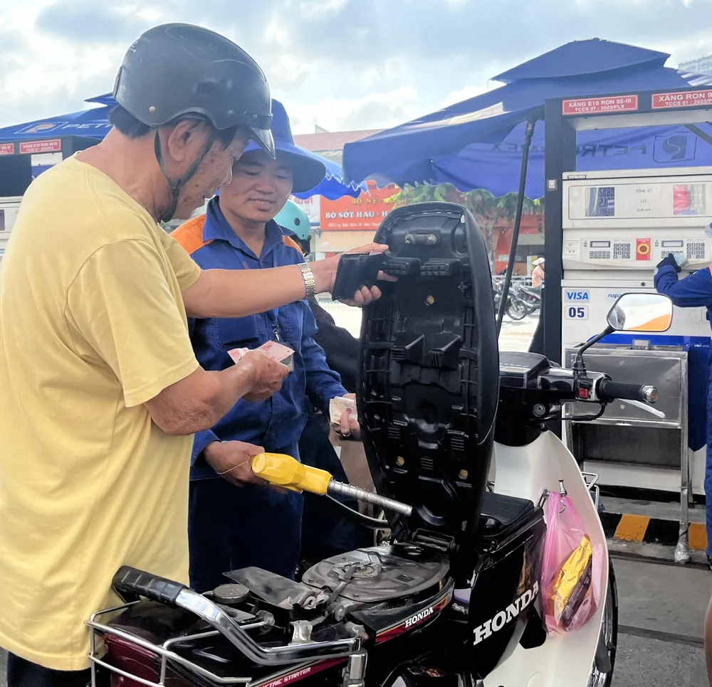 xăng sinh học E10