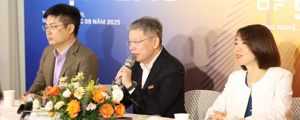 giám đốc sales và marketing