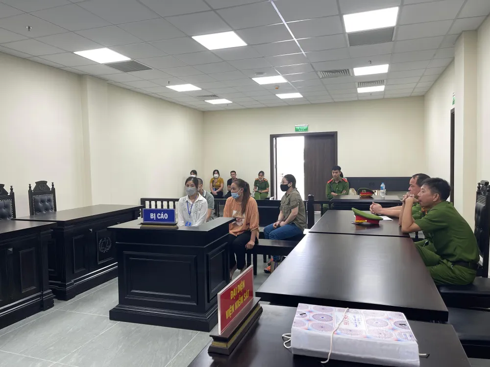 Các bị cáo tại phiên tòa Các bị cáo tại phiên tòa