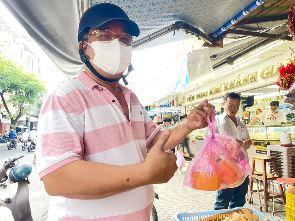 Nhộn nhịp thị trường đồ cúng lễ ông Công ông Táo ảnh 9