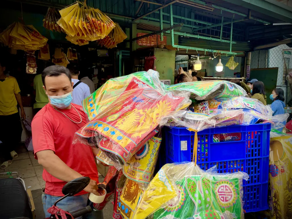 Nhộn nhịp thị trường đồ cúng lễ ông Công ông Táo ảnh 5