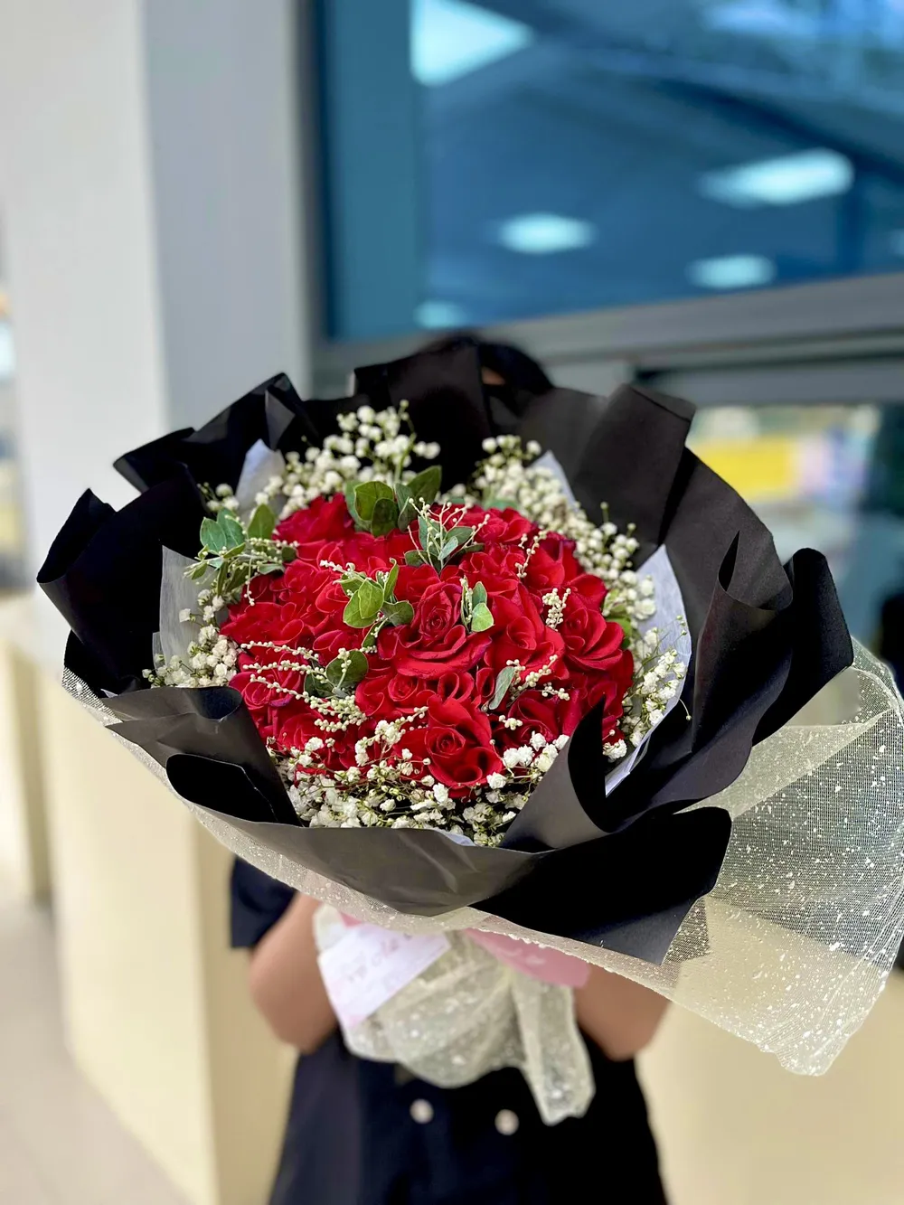 Hoa hồng tượng trưng cho tình yêu trong dịp Valentine là món quà quen thuộc được nhiều người lựa chọn. Ảnh: T.N