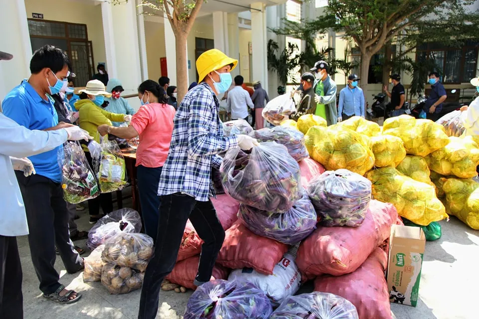 Hình ảnh mọi người chung tay hỗ trợ Văn Lâm 3 ảnh 8