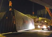 Xe ôm kể thoát chết trong gang tấc khi thùng xe container rớt 