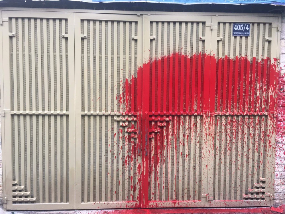 Công an TP.HCM điều tra vụ nhà nữ giám đốc bị tạt sơn ảnh 1 Công an TP.HCM điều tra vụ nhà nữ giám đốc bị tạt sơn ảnh 1