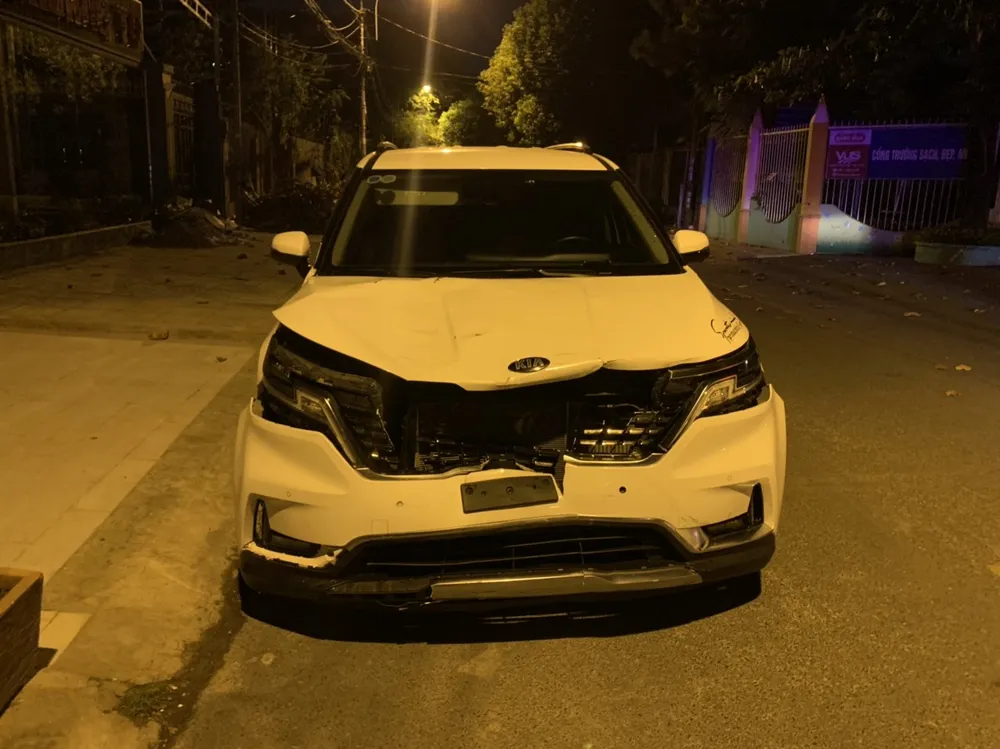 Chiếc ô tô gây tai nạn. Ảnh: TS Chiếc ô tô gây tai nạn. Ảnh: TS