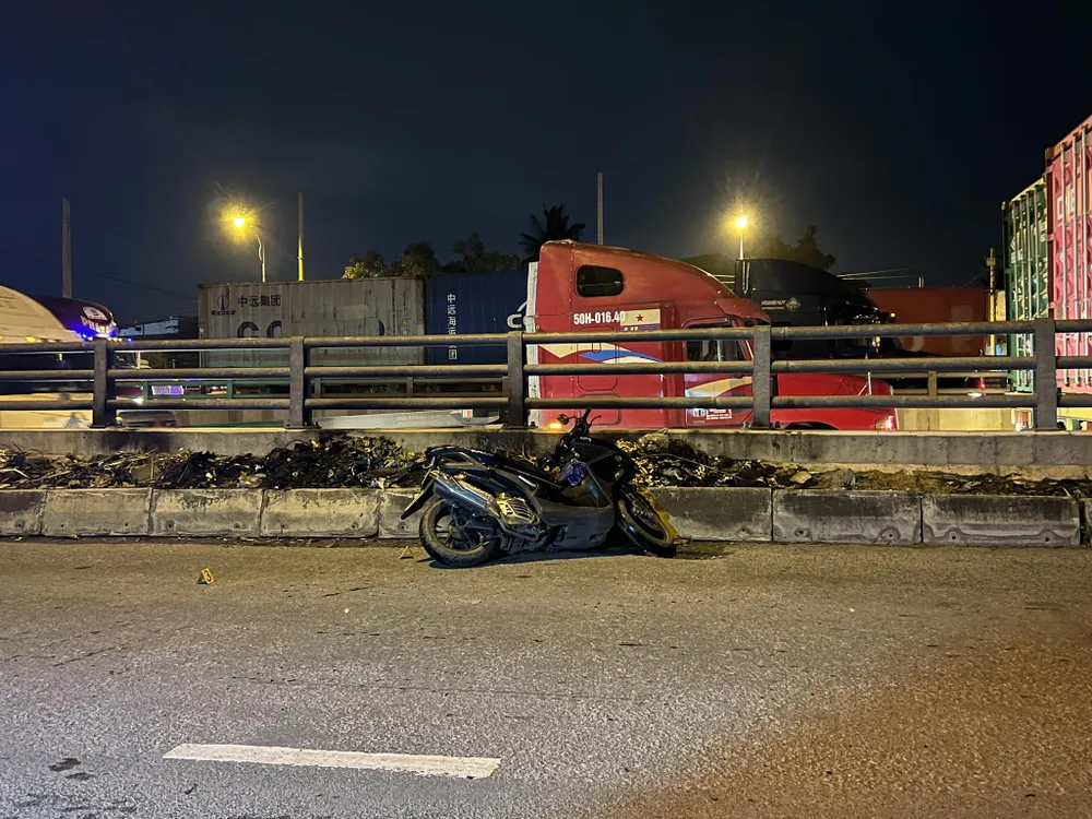 Hiện trường nơi thầy giáo tử vong. Ảnh: TS Hiện trường nơi thầy giáo tử vong. Ảnh: TS