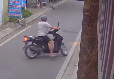 Bắt nghI phạm giả làm từ thiện, lừa 2 cây vàng của cụ già