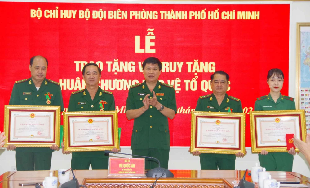 Bộ đội Biên phòng TP.HCM nhận Huân chương Bảo vệ Tổ quốc