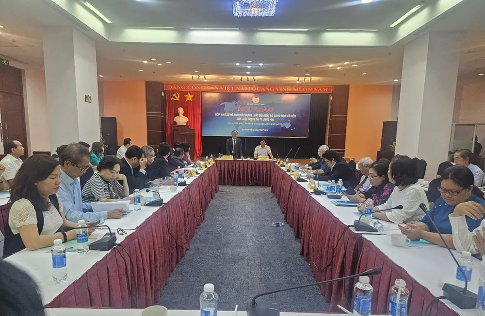 Một buổi Hội thảo "Góp ý Hồ sơ đề nghị xây dựng Luật sửa đổi, bổ sung một số điều của Luật Trọng tài Thương mại" tổ chức tại Tp.HCM, ngày 11/11/2023. Ảnh: nguoiduatin.vn luật trọng tài thương mại