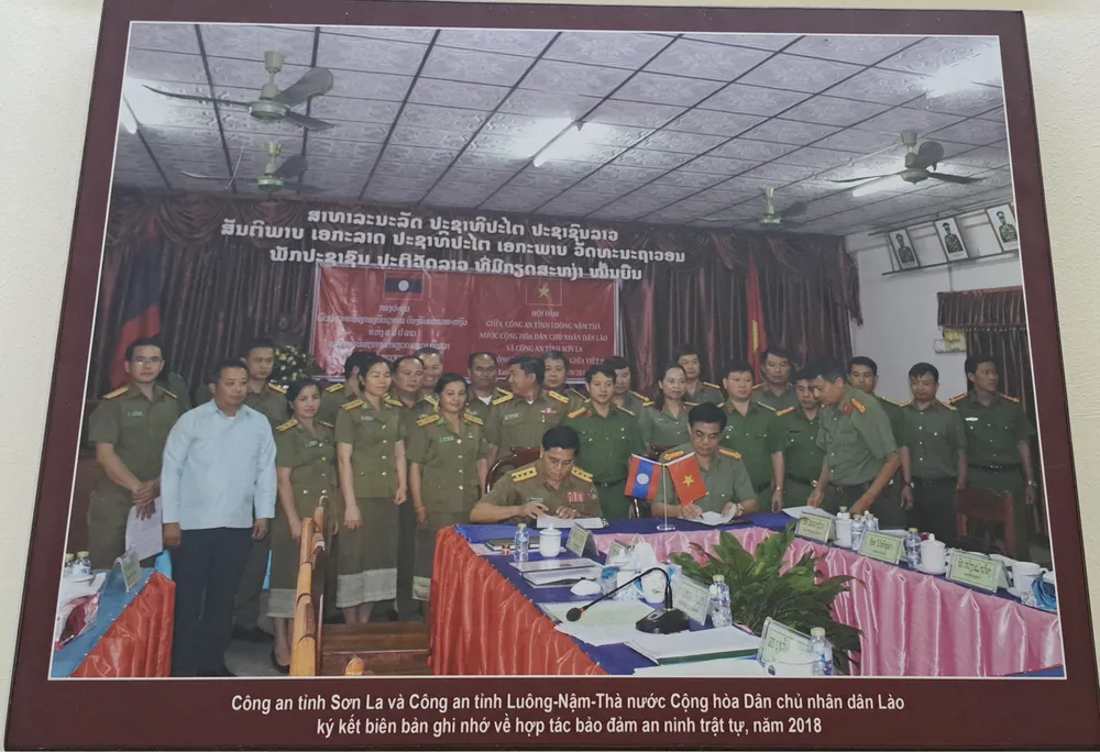 Cong-an-tinh-Son-La-gap-mat-can-bo-chien-si-cong-an-cac-tinh-Bac-Lao-5.jpg