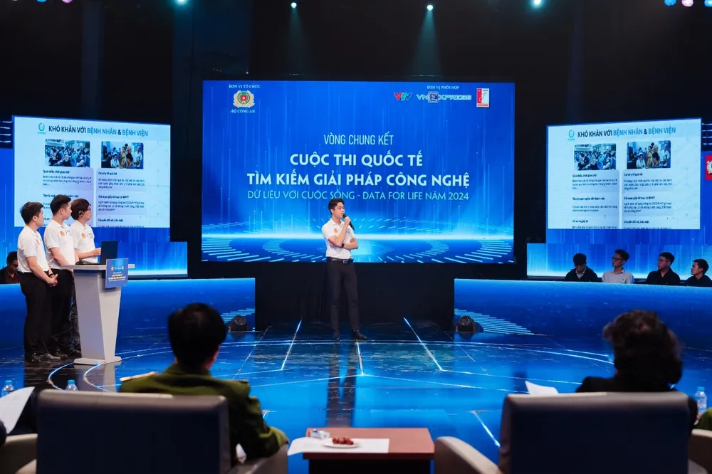 Chung-ket-cuoc-thi-Data-for-life-2024-goi-ten-doi-chien-thang-6.jpg