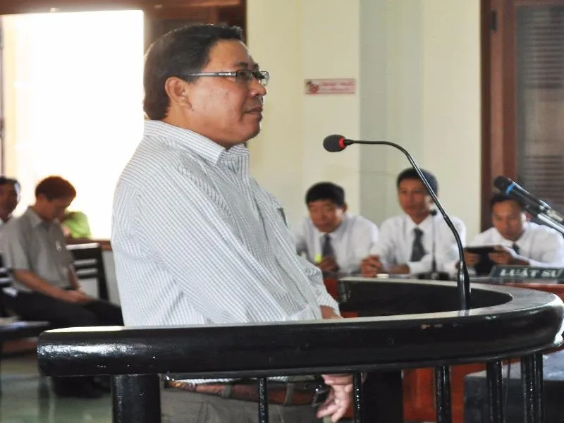 Cựu chủ tịch UBND huyện Đông Hòa Nguyễn Tài bị phạt 12 năm tù