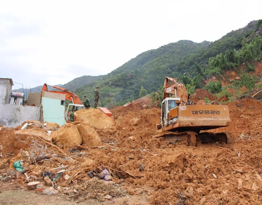 sạt lở ở nha trang 4