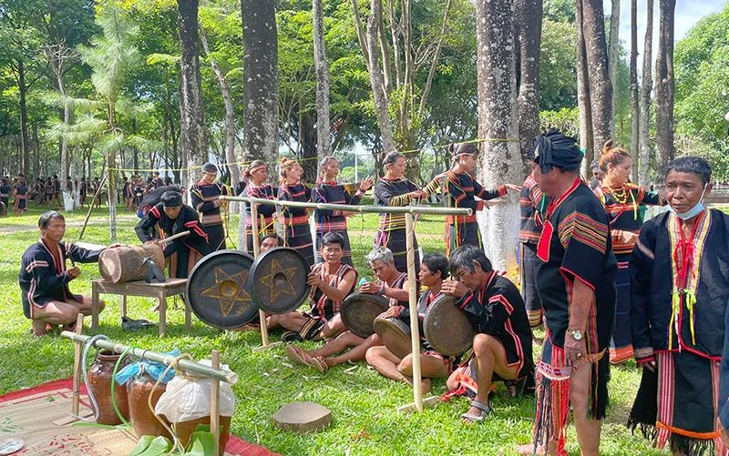 Cồng chiêng Tây Nguyên đang được bảo tồn, phát huy. Ảnh: LK