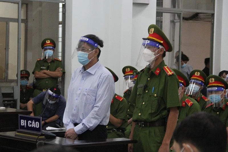 Ông Lê Đức Vinh, cựu Chủ tịch UBND tỉnh Khánh Hòa, khi bị xét xử trong vụ án tại hai dự án trên núi Chín Khúc. Ảnh: LÊ HIỀN