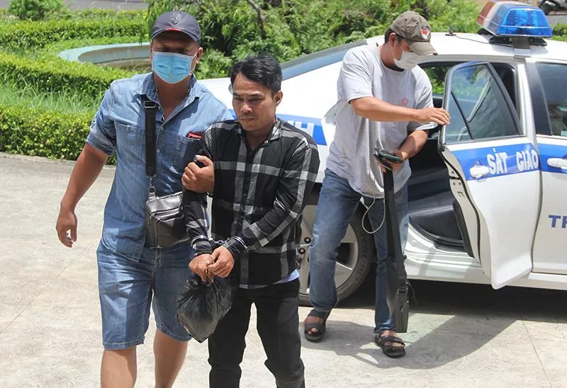 Di lý Đoàn Minh Hải từ TP.HCM về Phú Yên. Ảnh: TẤN LỘC