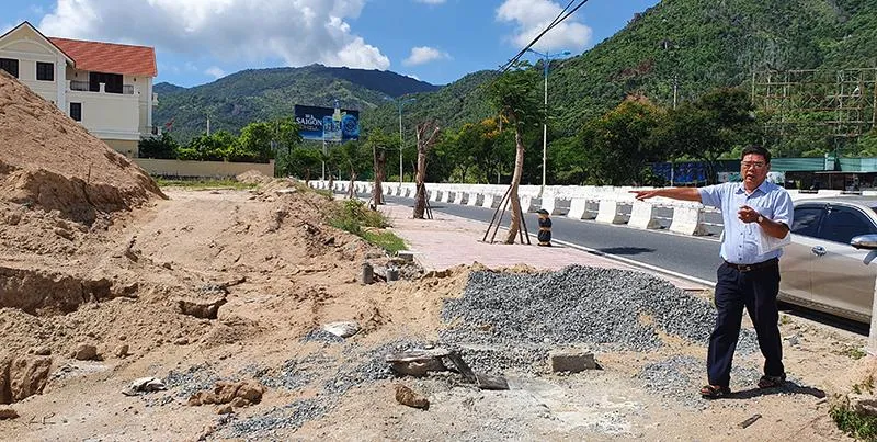 Ông Nguyễn Văn Độ khởi kiện chủ tịch UBND tỉnh, chủ tịch UBND TP Nha Trang do không thụ lý đơn khiếu nại của ông. Ảnh: TẤN LỘC