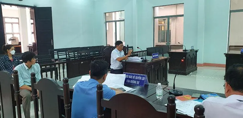 Phiên tòa xử vụ kiện của ông Nguyễn Văn Độ. Ảnh: TẤN LỘC Phiên tòa xử vụ kiện của ông Nguyễn Văn Độ. Ảnh: TẤN LỘC