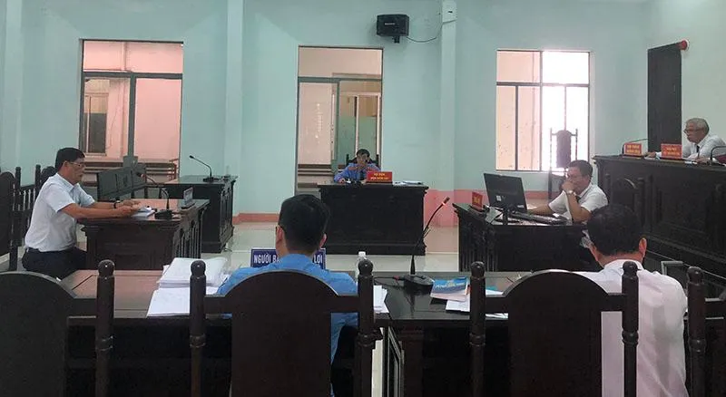 Phiên tòa xử vụ kiện của ông Nguyễn Văn Độ. Ảnh: TẤN LỘC