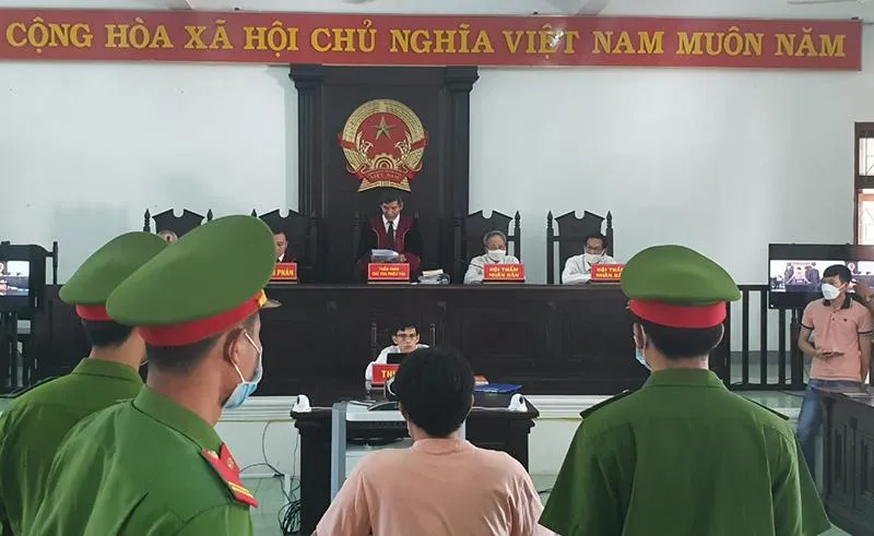 HĐXX tuyên án. Ảnh: TL