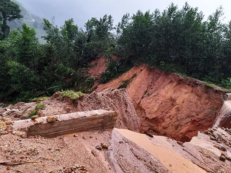 Sạt lở khu vực suối Tình Cảm ở xã An Quang, huyện An Lão, Bình Định. Ảnh: Đ.Đ.BỬU