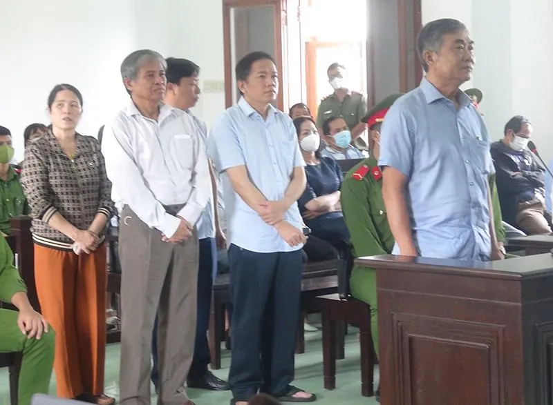 Các bị cáo tại phiên tòa. Ảnh: TL Các bị cáo tại phiên tòa. Ảnh: TL