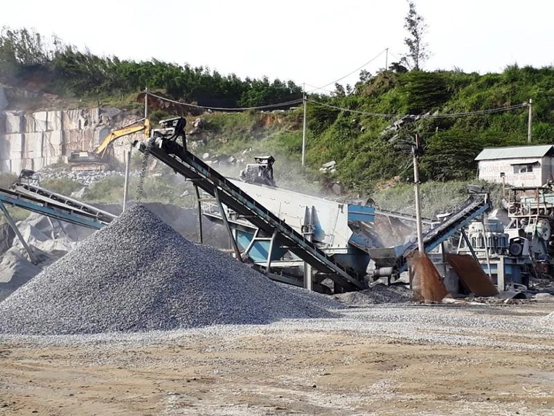 Sản xuất vật liệu xây dựng ở Phú Yên. Ảnh: VLXD PHÚ YÊN