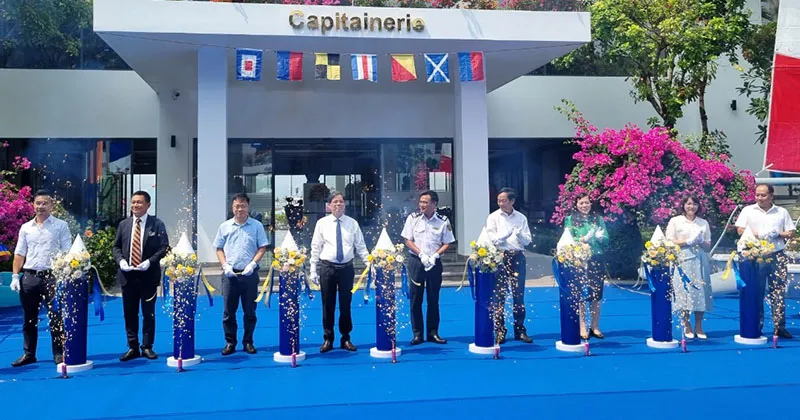 Nghi thức cắt băng khai trương bến du thuyền quốc tế Ana Marina Nha Trang. Ảnh: TL Nghi thức cắt băng khai trương bến du thuyền quốc tế Ana Marina Nha Trang. Ảnh: TL