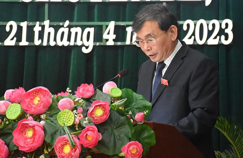 Ông Nguyễn Tấn Chân phát biểu tại kỳ họp. Ảnh: KHƯƠNG VY Ông Nguyễn Tấn Chân phát biểu tại kỳ họp. Ảnh: KHƯƠNG VY