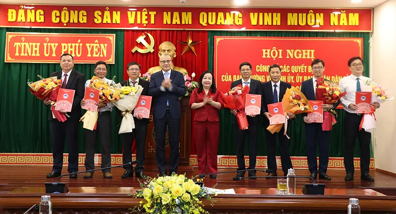 Tỉnh Phú Yên điều động, luân chuyển, phân công, bổ nhiệm 15 lãnh đạo cấp sở, ngành