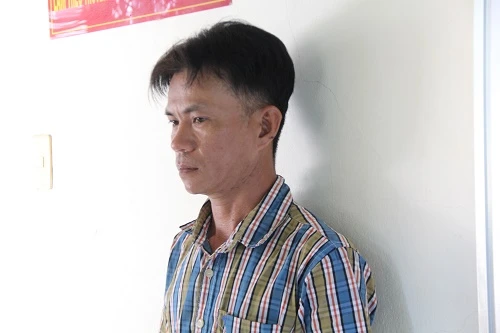 'Siêu đạo chích' cạy cửa nhà chùa cuỗm iPad, USD ảnh 1