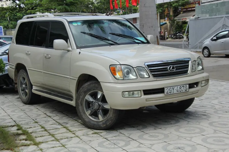 Tạm giữ siêu xe nghi nhập lậu, gắn mác 'báo chí' ảnh 1 Tạm giữ siêu xe nghi nhập lậu, gắn mác 'báo chí' ảnh 1