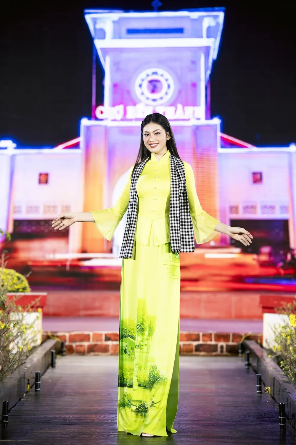 Á HẬU NGỌC THẢO.jpeg