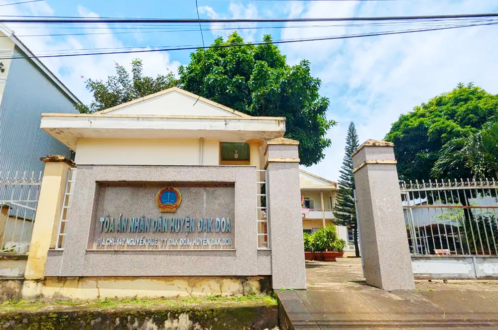 Cho thôi việc chánh án TAND huyện Đăk Đoa