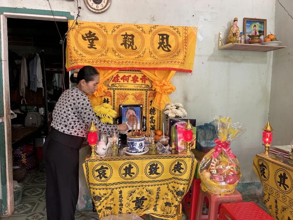 Vụ nữ sinh tử vong do tai nạn giao thông ở Vĩnh Long: Nỗi lòng người ở lại