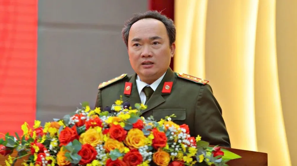 Giám đốc Công an tỉnh Lâm Đồng chỉ đạo các đơn vị chuẩn bị các điều kiện để công an tỉnh sau sáp nhập đi vào hoạt động ngay, không để gián đoạn việc giữ gìn ANTT. Ảnh: VÕ TÙNG