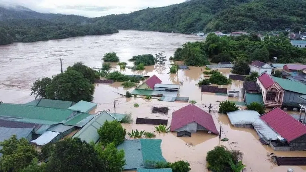 Mưa lũ lịch sử ở Nghệ An làm 2 người chết và mất tích, hơn 3.200 nhà bị ngập