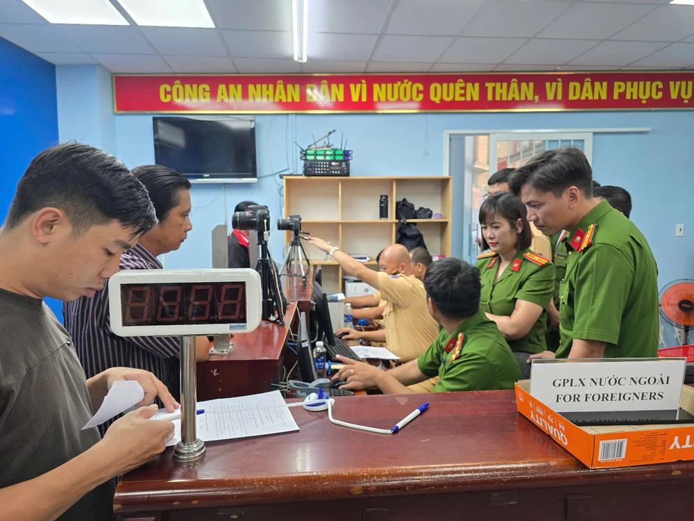 Công an TP.HCM công bố trụ sở Phòng CSGT và 36 đơn vị trực thuộc