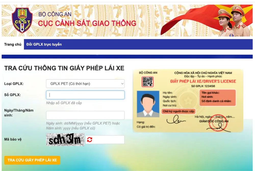 Website của Cục CSGT để người dân tra cứu giấy phép lái xe. (Ảnh chụp màn hình)