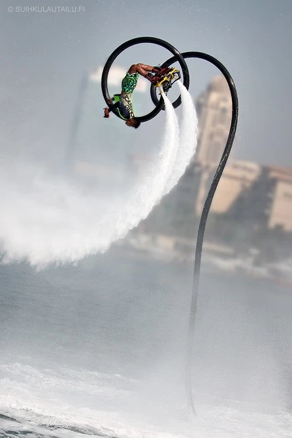 Biểu diễn Flyboard trong Tuần lễ Amazing Binh Dinh Fest 2024. Ảnh Looneyestudio cung cấp Flyboard -3.jpg