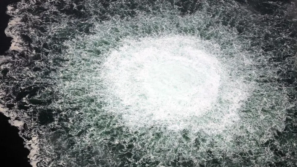 Rò rỉ tại đường ống Nord Stream 2. Ảnh: SPUTNIK