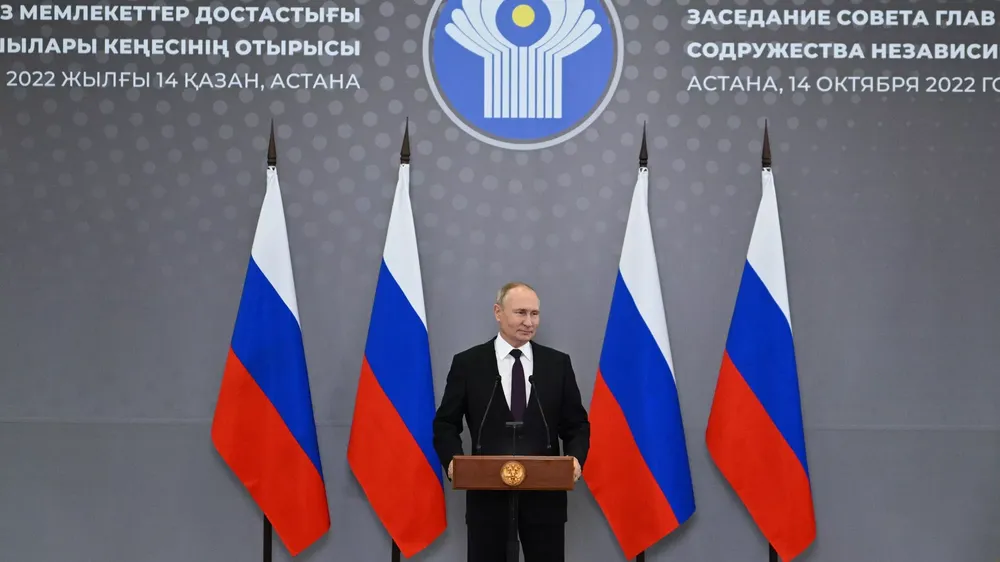 Tổng thống Nga Vladimir Putin tại một cuộc họp báo ở thủ đô Astana (Kazakhstan) ngày 14-10. Ảnh: SPUTNIK Tổng thống Nga Vladimir Putin tại một cuộc họp báo ở thủ đô Astana (Kazakhstan) ngày 14-10. Ảnh: SPUTNIK