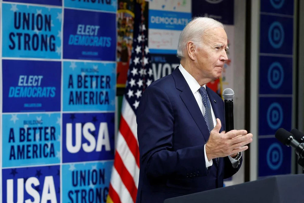 Tổng thống Mỹ Joe Biden phát biểu tại trụ sở Ủy ban Quốc gia đảng Dân chủ, ở thủ đô Washington D.C. (Mỹ) ngày 24-10. Ảnh: REUTERS
